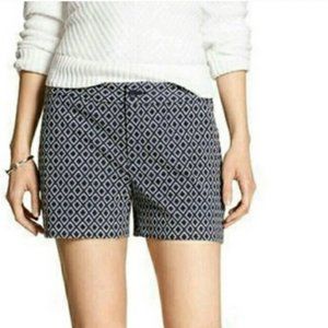 Banana Republic Women's Hampton Fit Blue Diamond Print Shorts Size 2